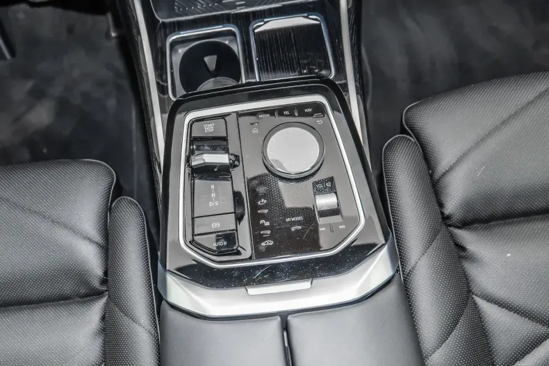BMW 740 (Seria 7) din 2025 cu 21.299 km - oferta BMW260313 - foto 20