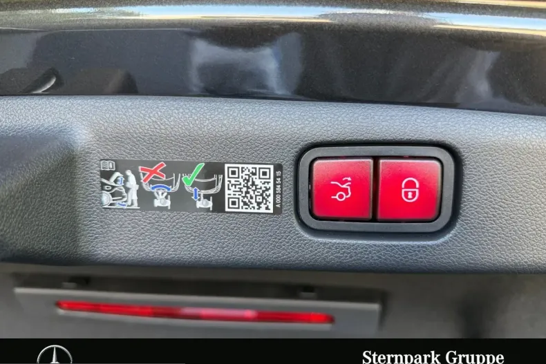 Mercedes-Benz E 300 (Clasa E) din 2025 cu 11.250 km - oferta MER260314 - foto 17