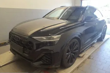 Audi Q8 din 2024 - oferta AUD260338