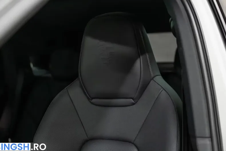 Porsche Cayenne din 2026 cu 9.900 km - oferta POR260377 - foto 8