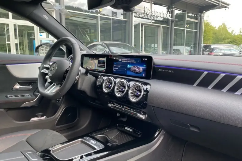 Mercedes-Benz CLA 35 AMG (Clasa CLA) din 2025 cu 3.370 km - oferta MER260381 - foto 20