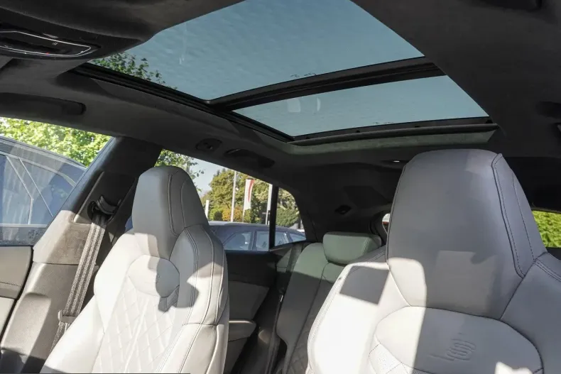 Audi Q8 din 2023 cu 60.827 km - oferta AUD260388 - foto 8