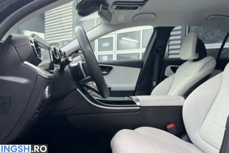 Mercedes-Benz C 300 (Clasa C) din 2023 cu 33.975 km - oferta MER260411 - foto 12