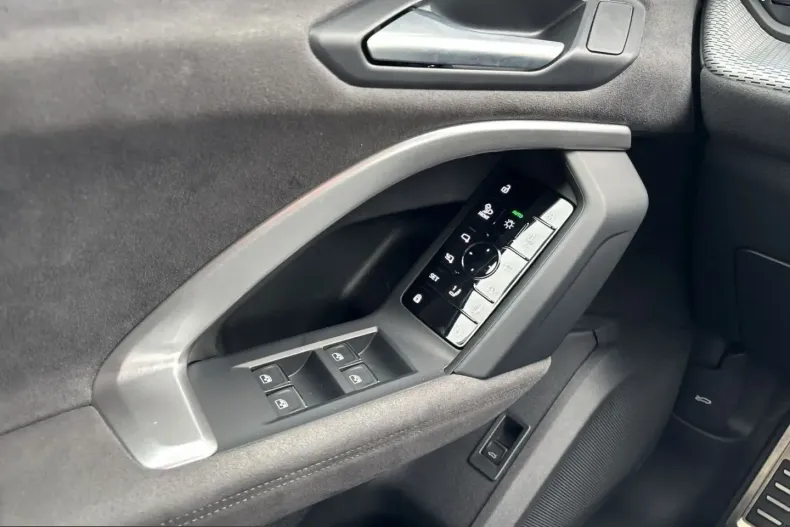 Audi SQ5 din 2025 cu 15.847 km - oferta AUD260426 - foto 21