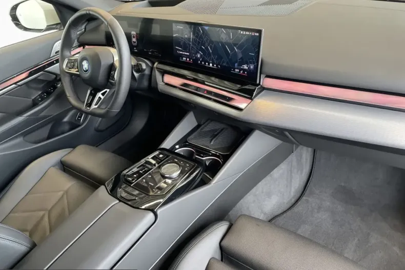 BMW 550 (Seria 5) din 2025 cu 20.000 km - oferta BMW260439 - foto 9