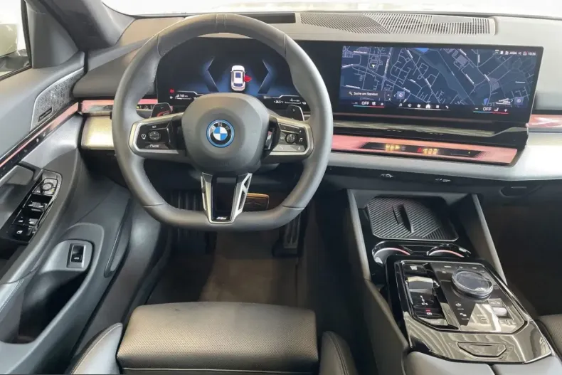 BMW 550 (Seria 5) din 2025 cu 20.000 km - oferta BMW260439 - foto 12