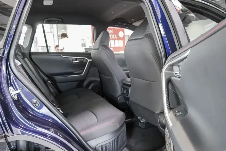 Toyota RAV4 din 2025 cu 8.500 km - oferta TOY260466 - foto 11