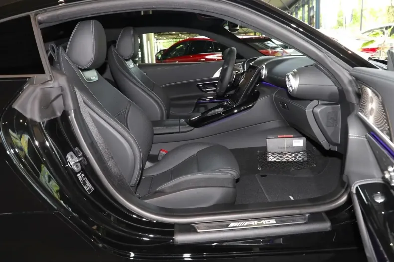 Mercedes-Benz AMG GT (Clasa GT) din 2025 cu 19.999 km - oferta MER260475 - foto 6