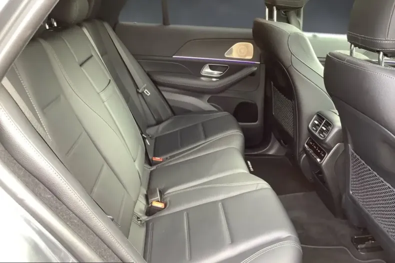 Mercedes-Benz GLE 400 (Clasa GLE) din 2023 cu 38.500 km - oferta MER260481 - foto 13