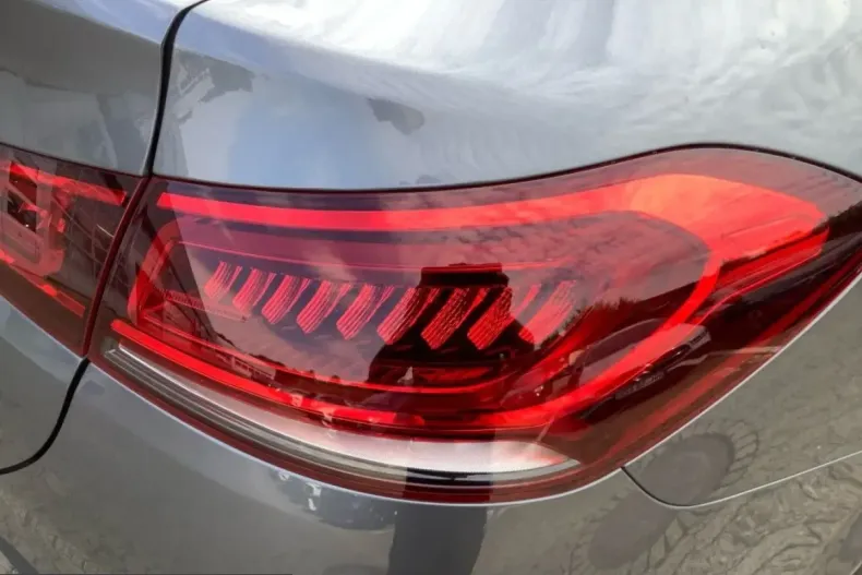 Mercedes-Benz GLE 400 (Clasa GLE) din 2023 cu 38.500 km - oferta MER260481 - foto 17