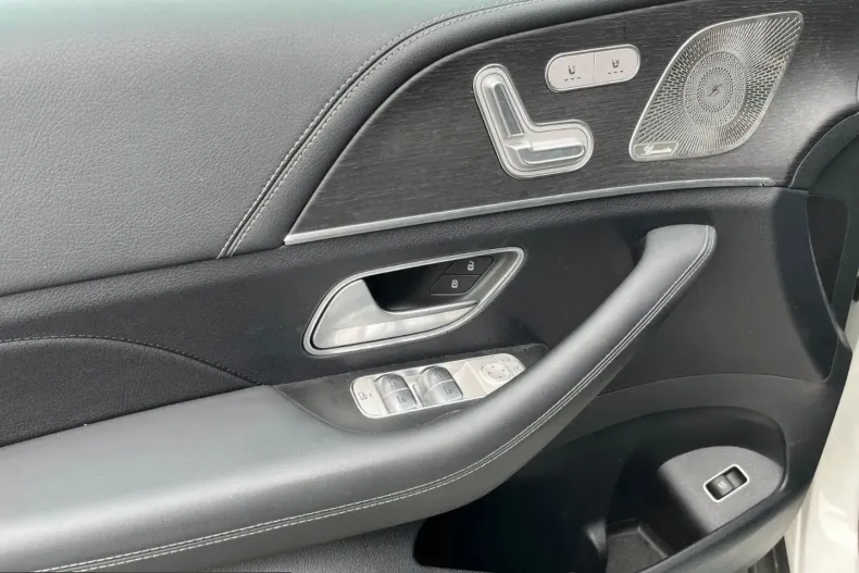 Mercedes-Benz GLE 400 (Clasa GLE) din 2023 cu 70.250 km - oferta MER260485 - foto 9