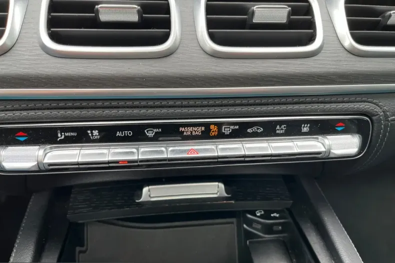 Mercedes-Benz GLE 400 (Clasa GLE) din 2023 cu 70.250 km - oferta MER260485 - foto 18