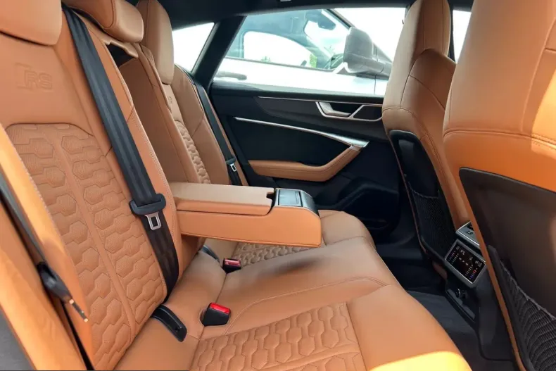 Audi RS7 din 2022 cu 12.947 km - oferta AUD260499 - foto 8