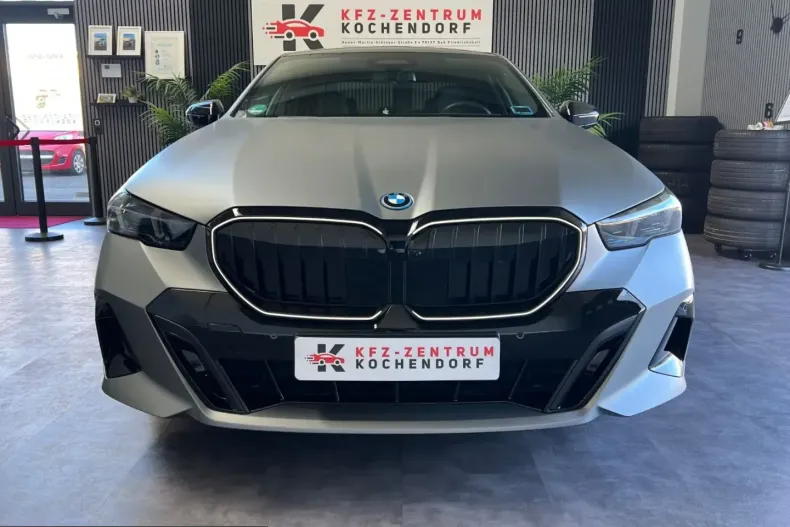 BMW 550 (Seria 5) din 2025 cu 19.900 km - oferta BMW260519 - foto 2