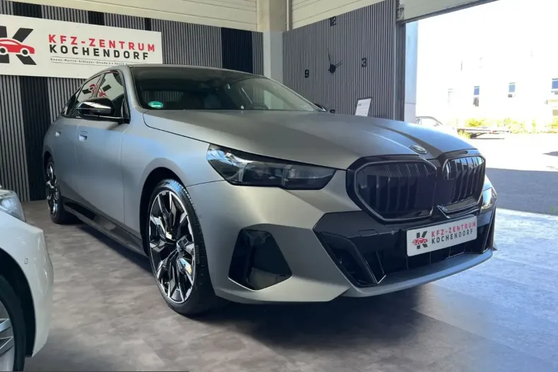 BMW 550 (Seria 5) din 2025 cu 19.900 km - oferta BMW260519 - foto 3