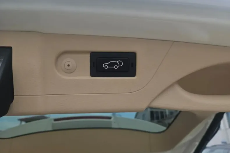 KGM Rexton din 2025 cu 13.431 km - oferta KGM260542 - foto 13