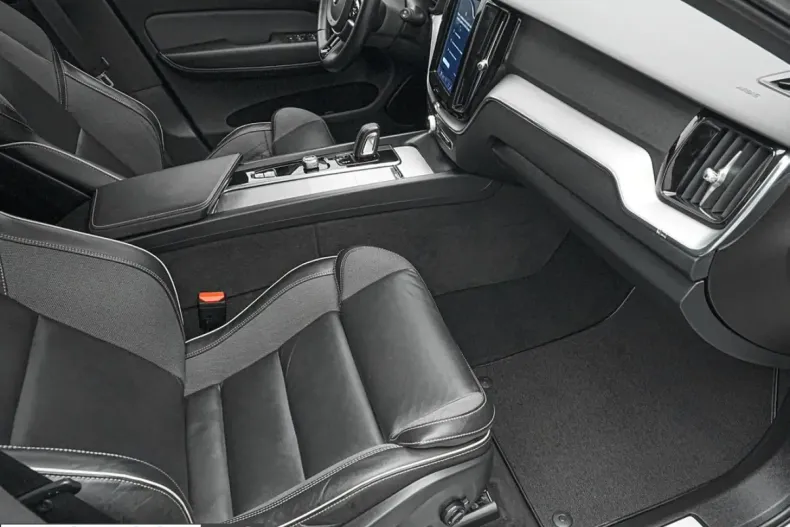Volvo XC60 din 2022 cu 90.000 km - oferta VOL260543 - foto 5