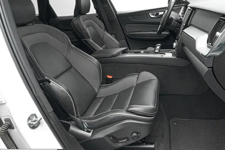 Volvo XC60 din 2022 cu 90.000 km - oferta VOL260543 - foto 7