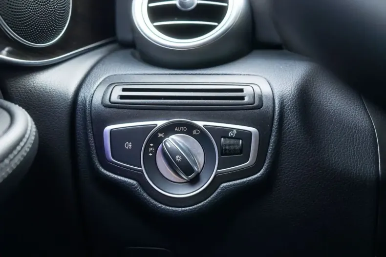 Mercedes-Benz GLC 200 (Clasa GLC) din 2022 cu 133.016 km - oferta MER260552 - foto 14