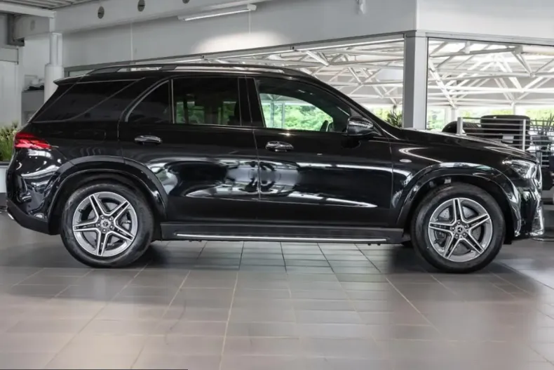Mercedes-Benz GLE 400 (Clasa GLE) din 2025 cu 9.975 km - oferta MER260577 - foto 2