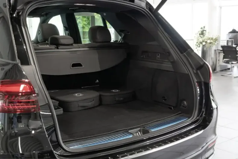 Mercedes-Benz GLE 400 (Clasa GLE) din 2025 cu 9.975 km - oferta MER260577 - foto 9
