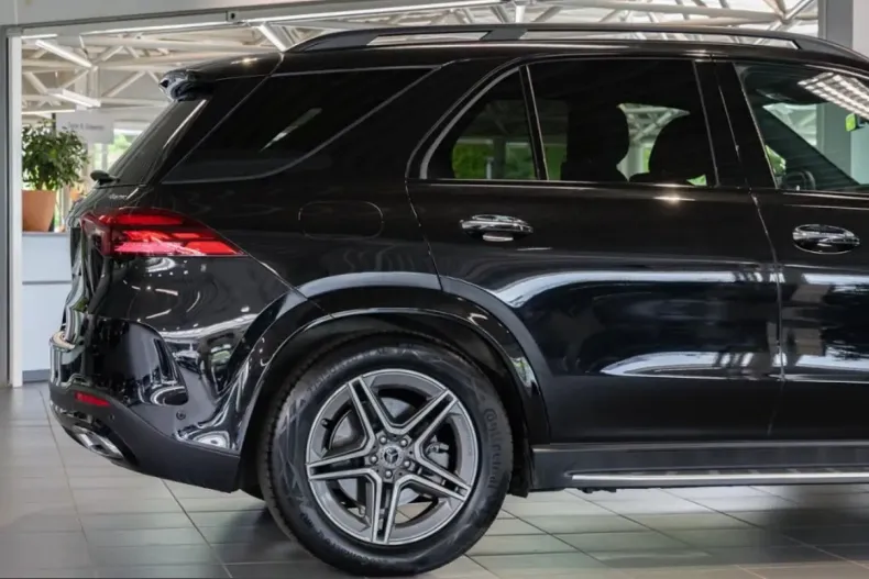 Mercedes-Benz GLE 400 (Clasa GLE) din 2025 cu 9.975 km - oferta MER260577 - foto 23