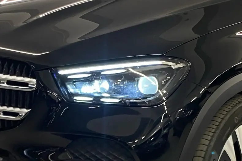 Mercedes-Benz GLE 400 (Clasa GLE) din 2025 cu 5.166 km - oferta MER260578 - foto 4