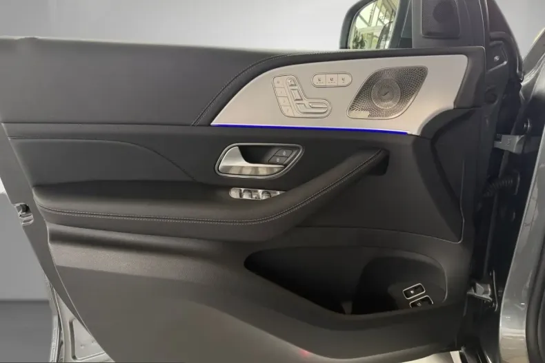 Mercedes-Benz GLE 400 (Clasa GLE) din 2025 cu 15.100 km - oferta MER260579 - foto 12