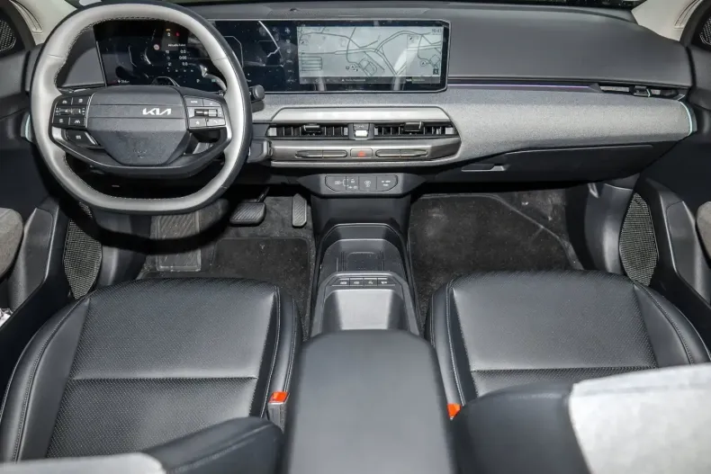 Kia EV4 din 2025 cu 8.499 km - oferta KIA260588 - foto 3
