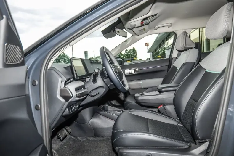 Kia EV4 din 2025 cu 8.499 km - oferta KIA260588 - foto 5