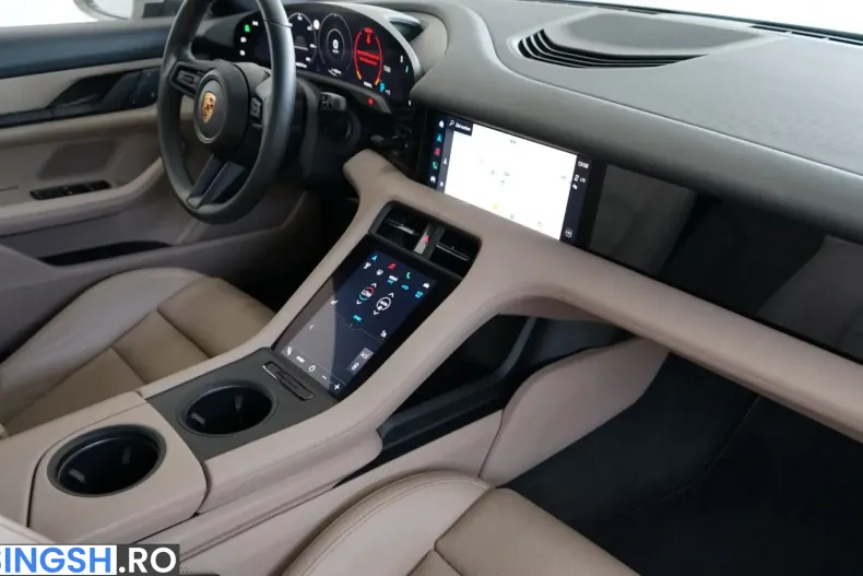 Porsche Taycan din 2023 cu 44.400 km - oferta POR260600 - foto 12