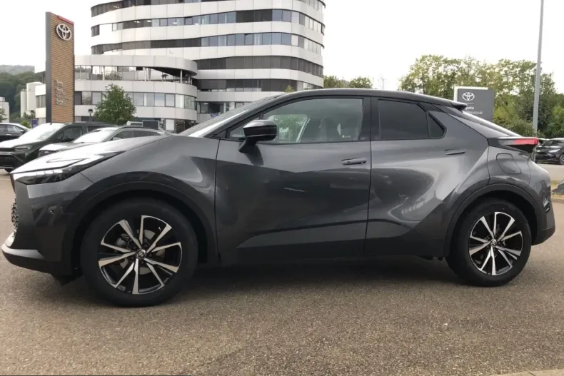 Toyota C-HR din 2025 cu 10.000 km - oferta TOY260602 - foto 6
