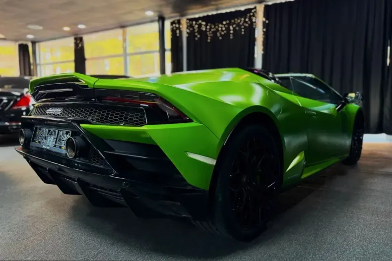 Lamborghini Huracán din 2021 cu 28.100 km - oferta LAM260618 - foto 4