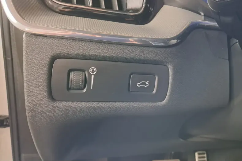 Volvo XC60 din 2022 cu 92.582 km - oferta VOL260627 - foto 10