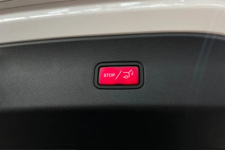 Mercedes-Benz GLC 300 (Clasa GLC) din 2024 cu 60.015 km - oferta MER260654 - foto 17