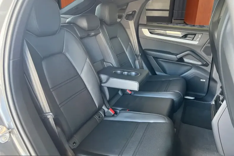 Porsche Cayenne din 2024 cu 16.900 km - oferta POR260655 - foto 25