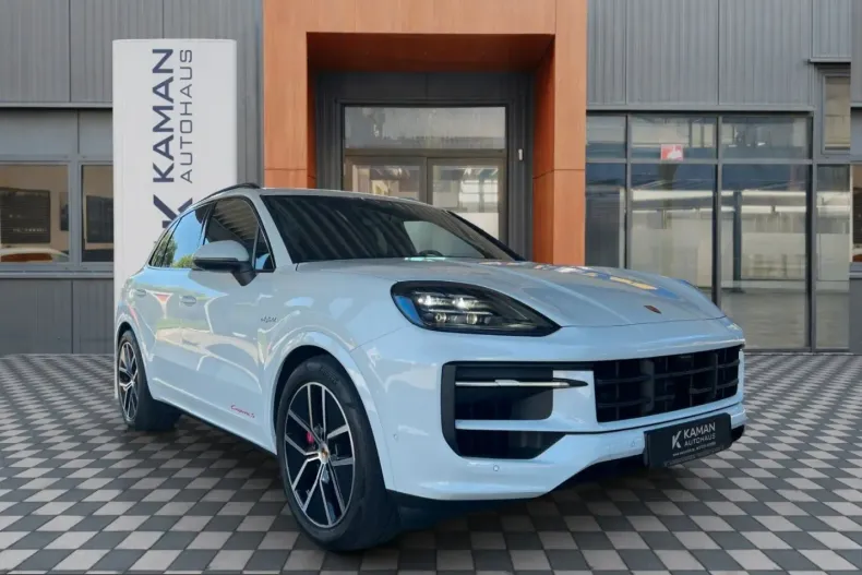 Porsche Cayenne din 2024 cu 47.700 km - oferta POR260656 - foto 3