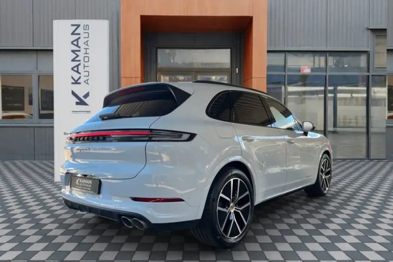 Porsche Cayenne din 2024 cu 47.700 km - oferta POR260656 - foto 7