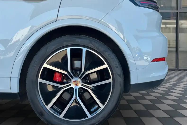 Porsche Cayenne din 2024 cu 47.700 km - oferta POR260656 - foto 11