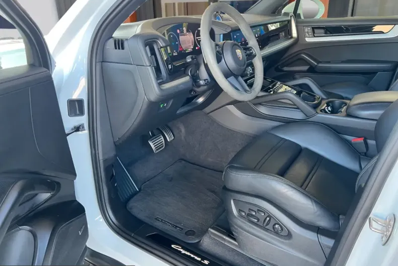Porsche Cayenne din 2024 cu 47.700 km - oferta POR260656 - foto 13