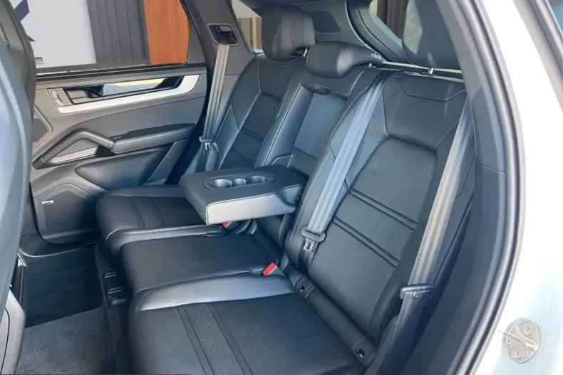 Porsche Cayenne din 2024 cu 47.700 km - oferta POR260656 - foto 27