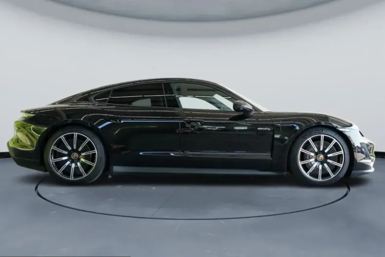 Porsche Taycan din 2023 cu 37.528 km - oferta POR260670 - foto 4