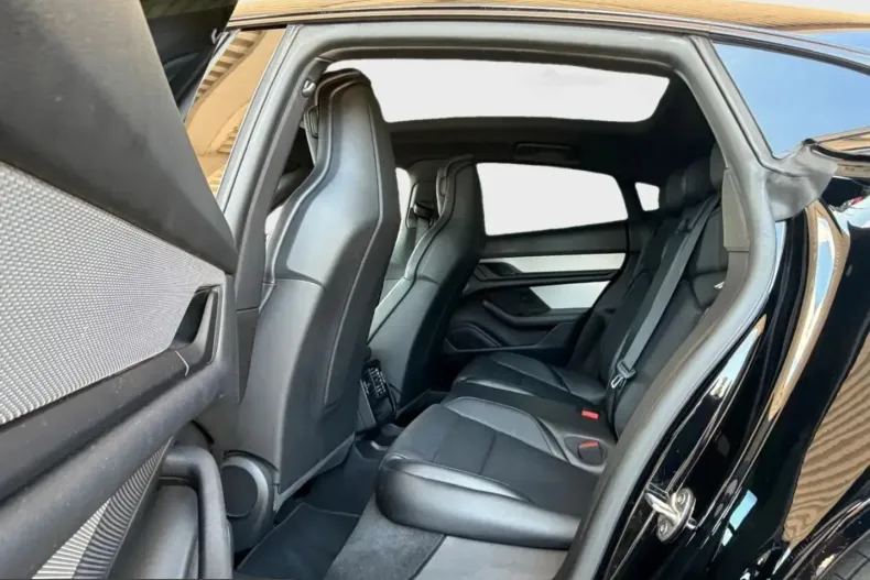 Porsche Taycan din 2023 cu 37.528 km - oferta POR260670 - foto 31