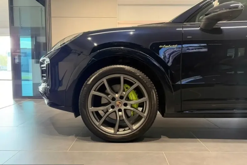 Porsche Cayenne din 2023 cu 48.500 km - oferta POR260692 - foto 4