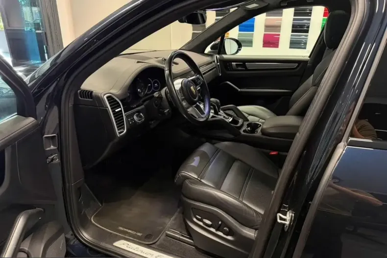 Porsche Cayenne din 2023 cu 48.500 km - oferta POR260692 - foto 9