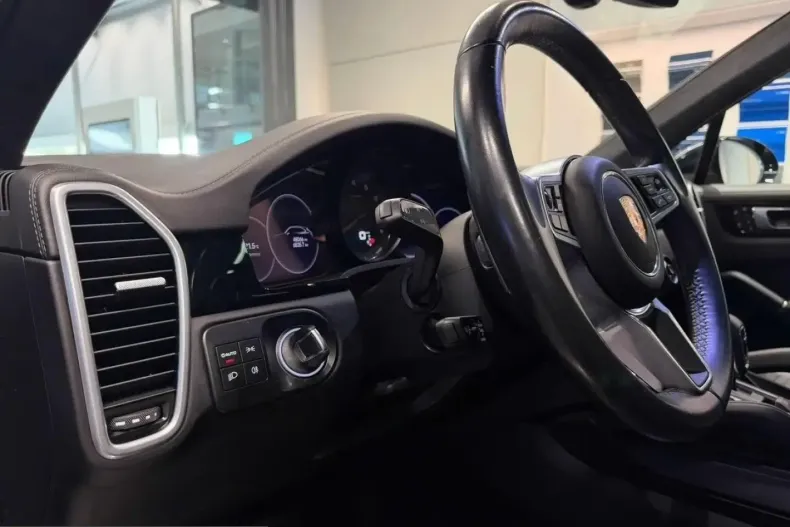 Porsche Cayenne din 2023 cu 48.500 km - oferta POR260692 - foto 17