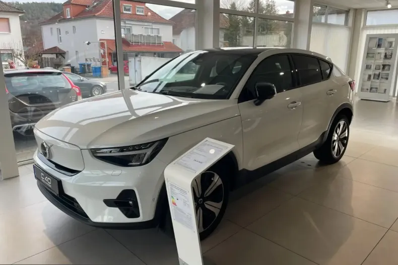 Volvo C40 din 2023 cu 32.371 km - oferta VOL260712 - foto 2