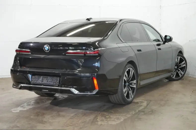 BMW 740 (Seria 7) din 2025 cu 33.626 km - oferta BMW260720 - foto 4