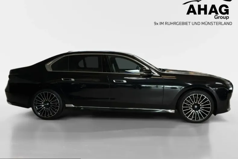BMW 740 (Seria 7) din 2025 cu 40.007 km - oferta BMW260758 - foto 3