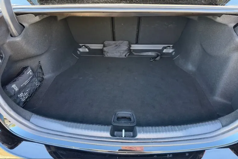 Mercedes-Benz C 300 (Clasa C) din 2025 cu 14.570 km - oferta MER260774 - foto 9